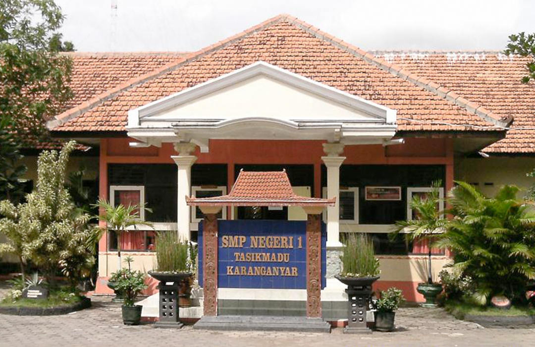 Selayang Pandang